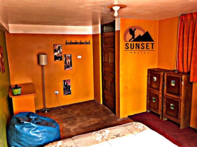 Хостел Sunset House Куско Экстерьер фото